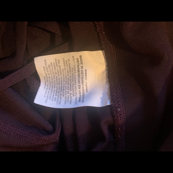 Nike Women’s 7/8 Athletic Leggings - Picture 4 of 5